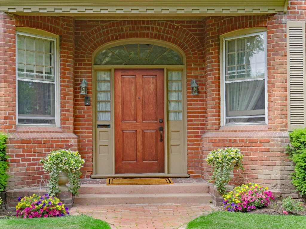 pros and cons of wood doors